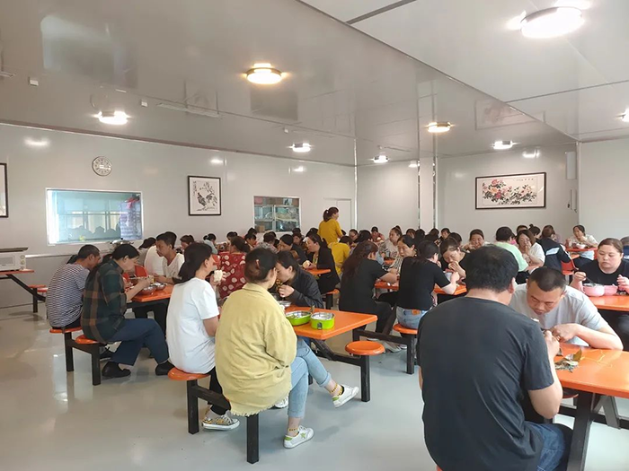 悠悠粽香飄幸福，濃情端午暖人心